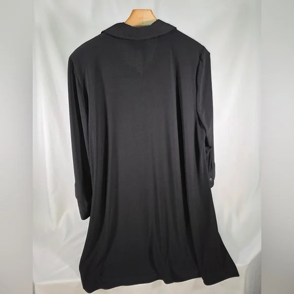 Slim Factor By Investments Button Front Top - Black - 2X - Picture 2 of 6